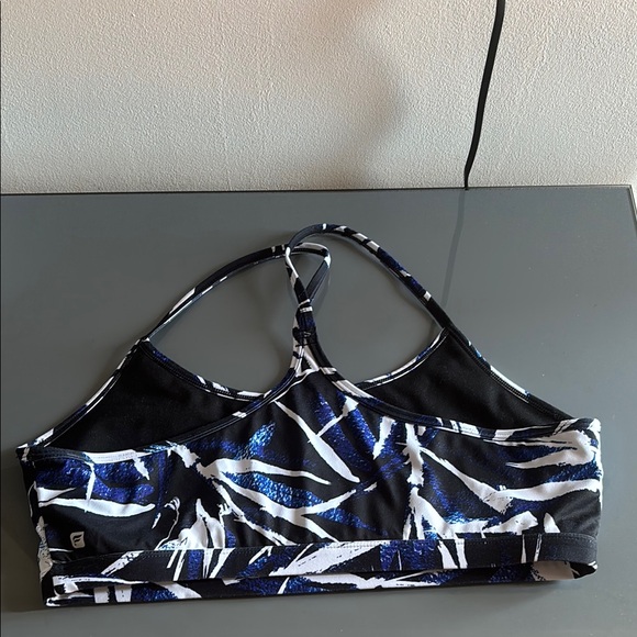 Fabletics Sports Bra - Picture 2 of 6